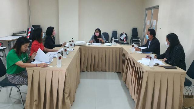 4. ประชุมคณะกรรมการประจำสำนักบริการวิชาการและจัดหารายได้ วันที่ 7 เมษายน 2564 ณ ห้องประชุม ชั้น 1 อาคาร KPRU HOME